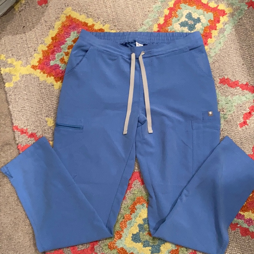 FIGS Yola skinny scrub pants. Gently worn.